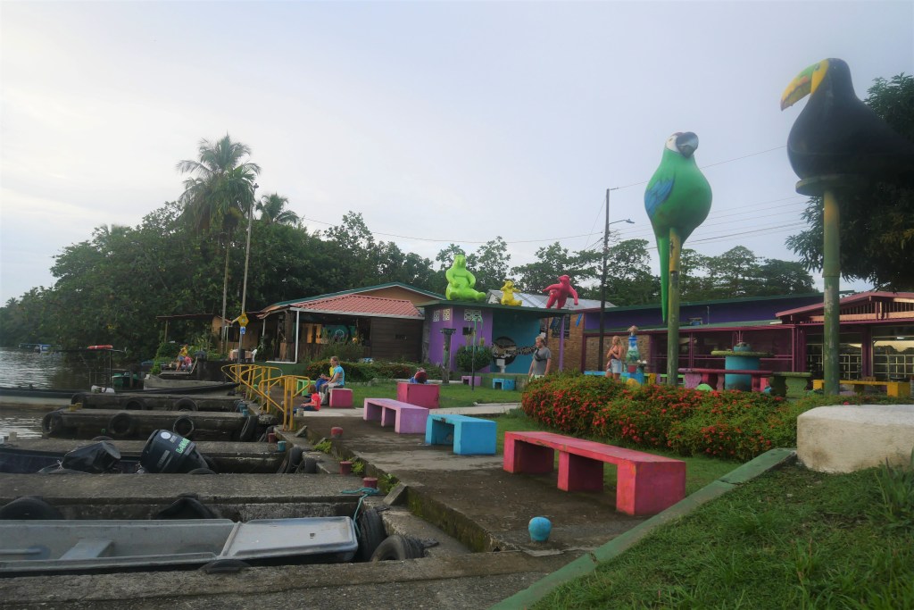 embarcadère village de Tortuguero