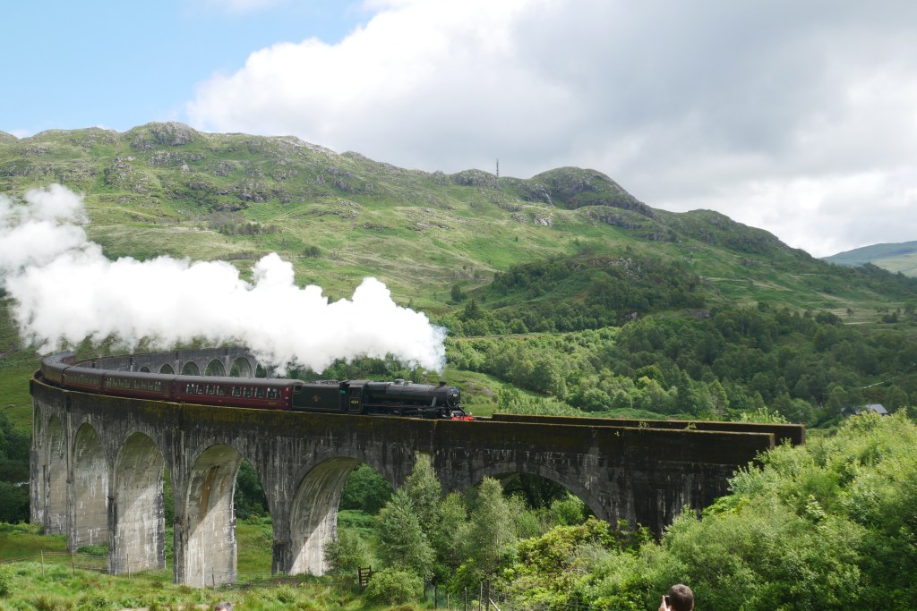 viaduc Glenfinnan train Harry Potter Poidlard Express