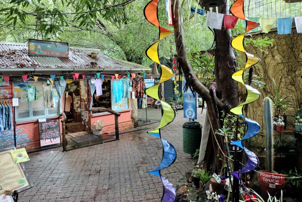 Magasin coloré du marché de Kuranda
