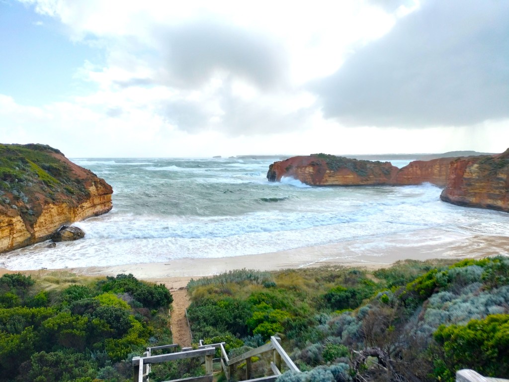 bay of martyrs great ocean road