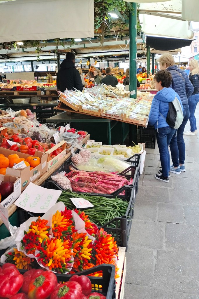 Marché Rialto légumes Venise
