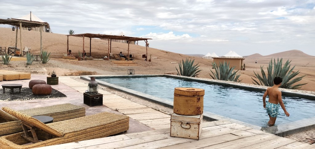 Piscine Scarabeo camp Agafay Maroc