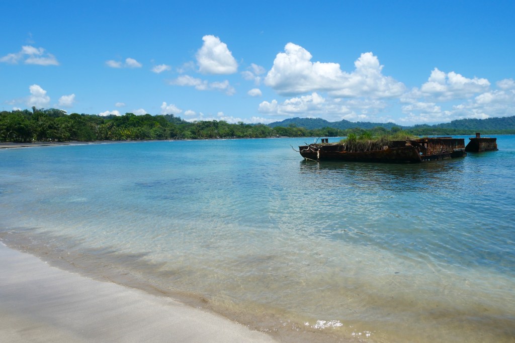 Epave sur Playa negra Puerto Viejo Costa Rica