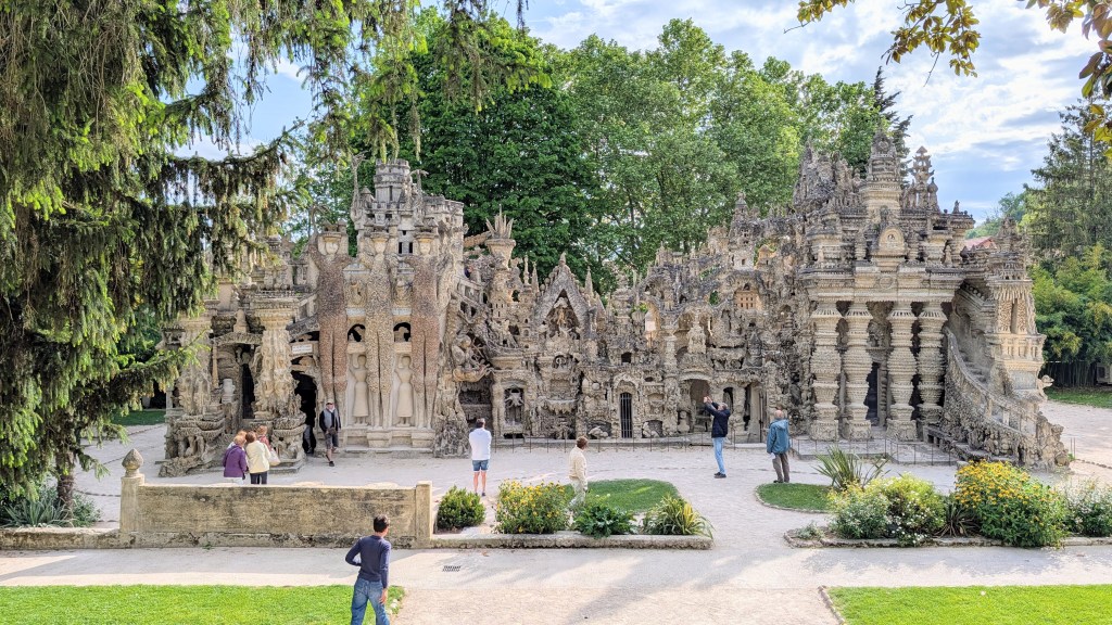 Palais idéal du facteur Cheval
